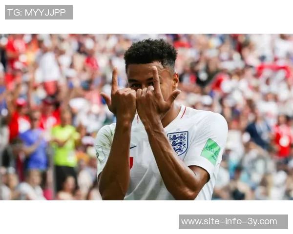 曼联小将谢伊莱西受邀英格兰队训练课展现潜力与成长 曼联小将谢伊莱西受邀英格兰队训练课展现潜力与成长