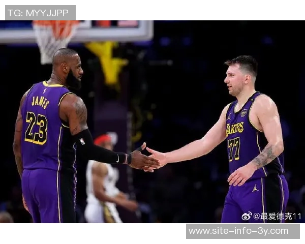 雷迪克盛赞詹姆斯与东契奇期待他们尽快回归赛场的影响力与重要性 雷迪克盛赞詹姆斯与东契奇期待他们尽快回归赛场的影响力与重要性