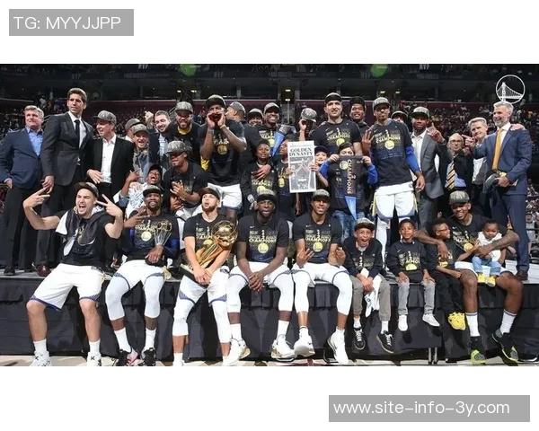 勇士管理层坚决不交易追梦除非核心三人达成一致意见